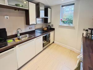 Kitchen- click for photo gallery